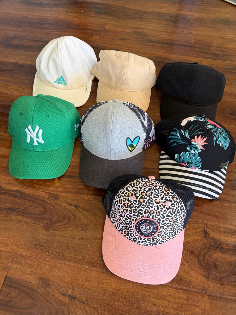 Women’s Hat Lot of 7 - NWT & EUC